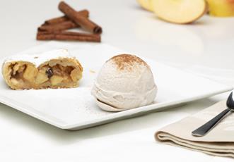 STRUDEL DI MELE CON GELATO DI CANNELLA